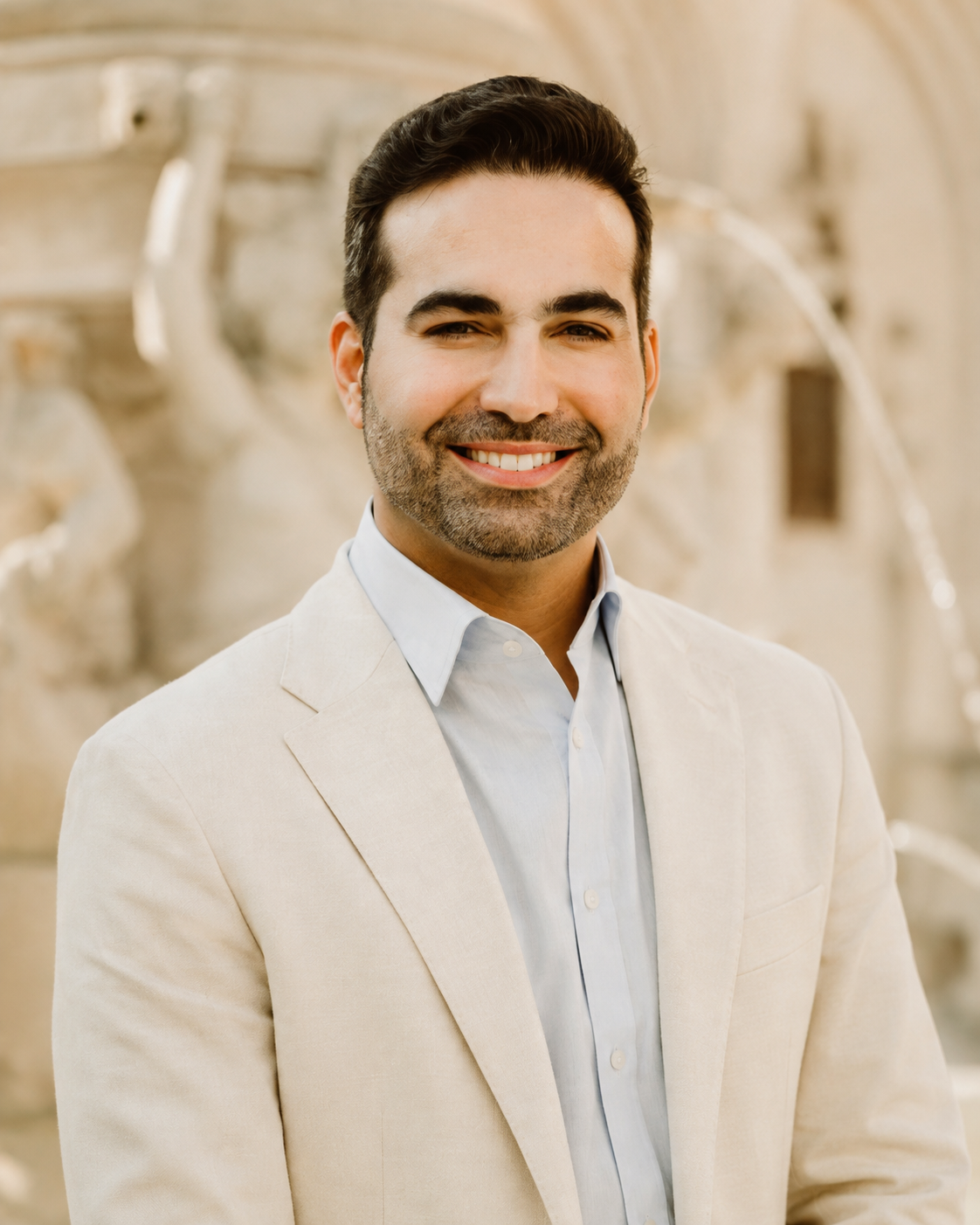 Álvaro, experienced Airbnb host in the United States and Spain